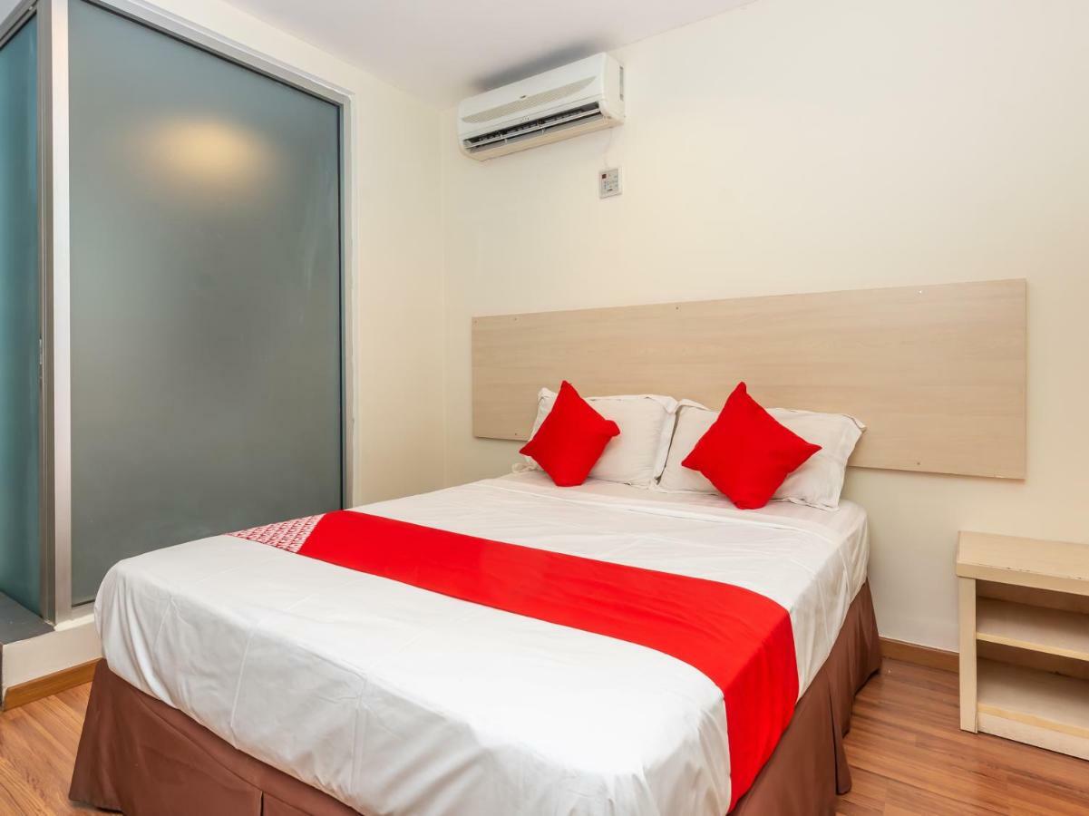 Hotel Oyo 1158 906 Airport Malacca Esterno foto