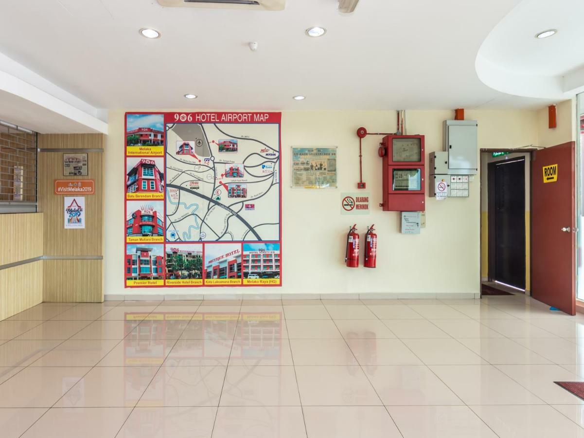 Hotel Oyo 1158 906 Airport Malacca Esterno foto