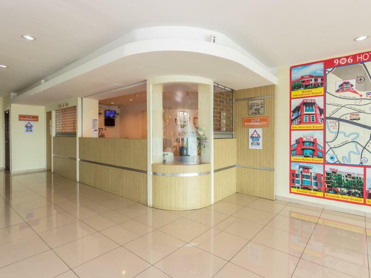 Hotel Oyo 1158 906 Airport Malacca Esterno foto