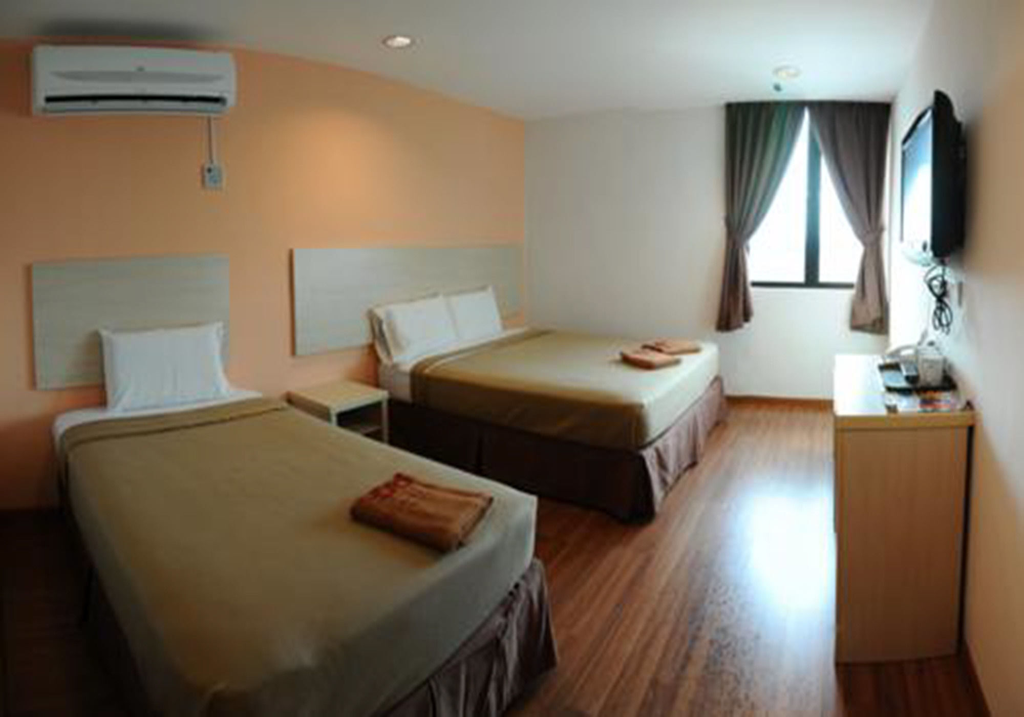 Hotel Oyo 1158 906 Airport Malacca Esterno foto