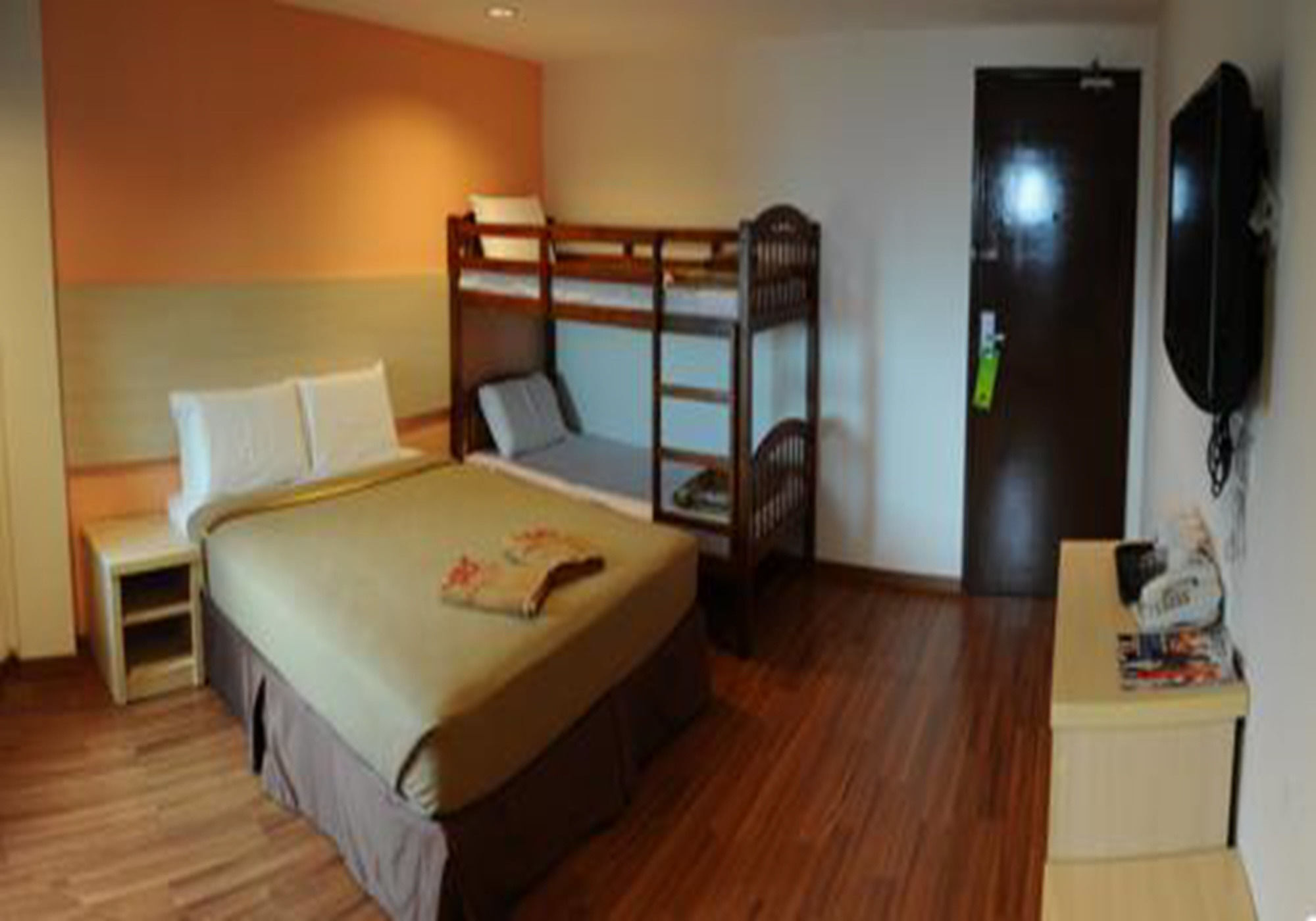 Hotel Oyo 1158 906 Airport Malacca Esterno foto