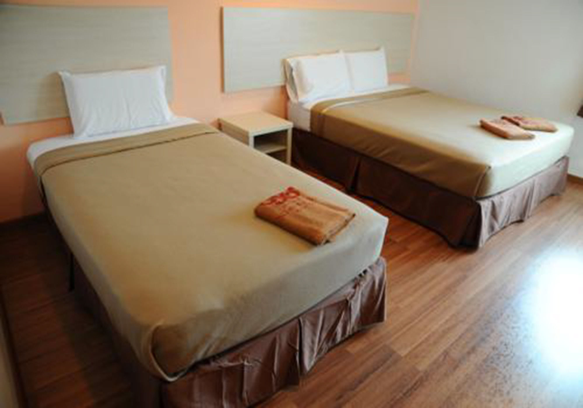 Hotel Oyo 1158 906 Airport Malacca Esterno foto